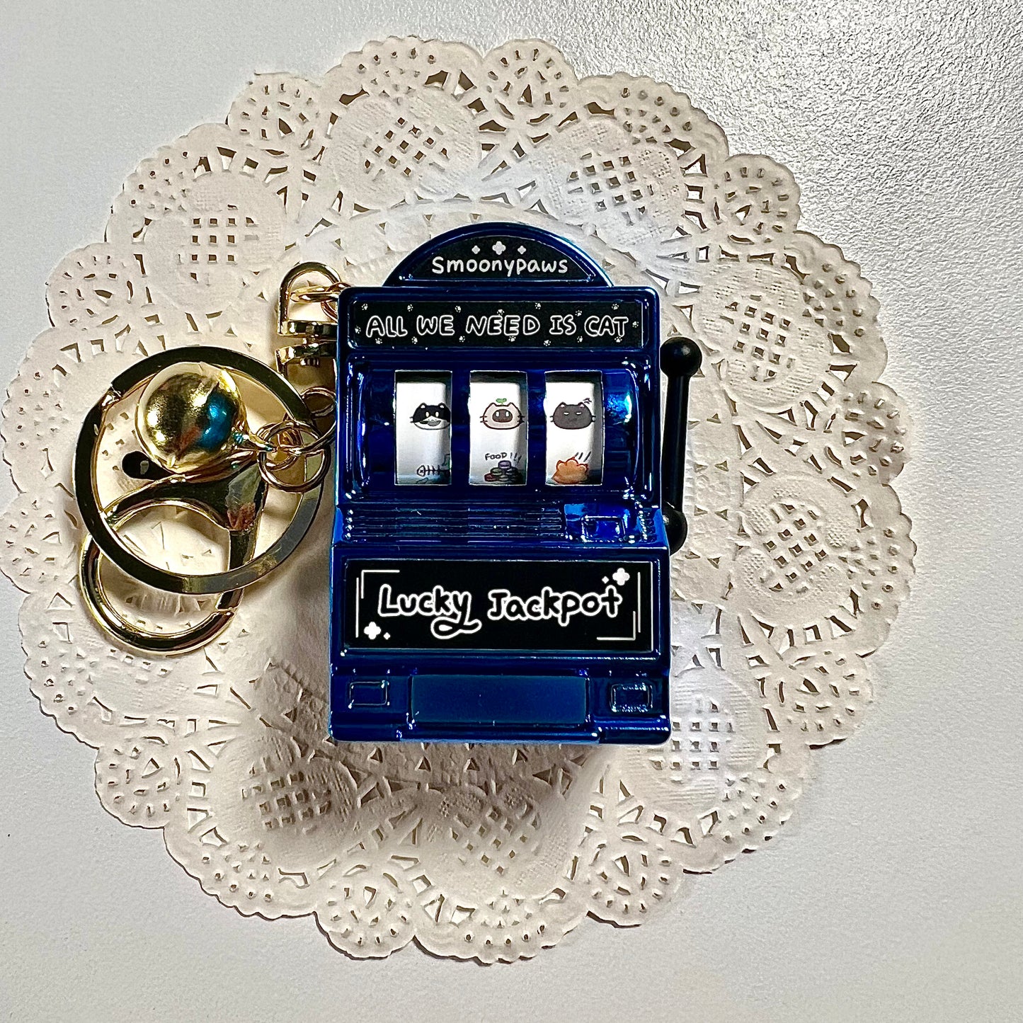 Lucky Cat Slot Machine Keychain, Mini Jackpot Spinner Charm, Cute Cat Lovers Gift, Gacha Keyring, Fun Collectible Accessory