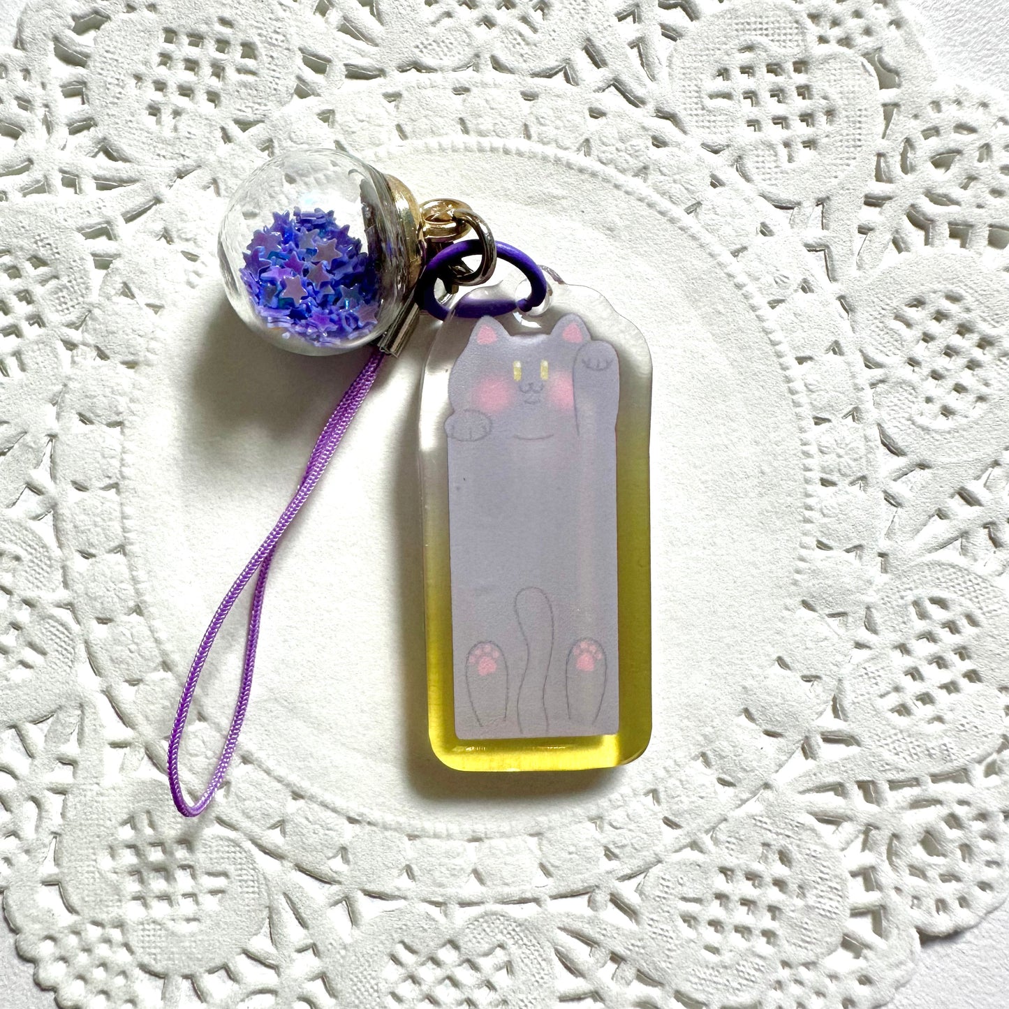 Cat-Shaped Acrylic Keychain | Cute Cat Keychain | Kawaii acrylic charm, Aesthetic accessories, Double Sided, Animal Keyring