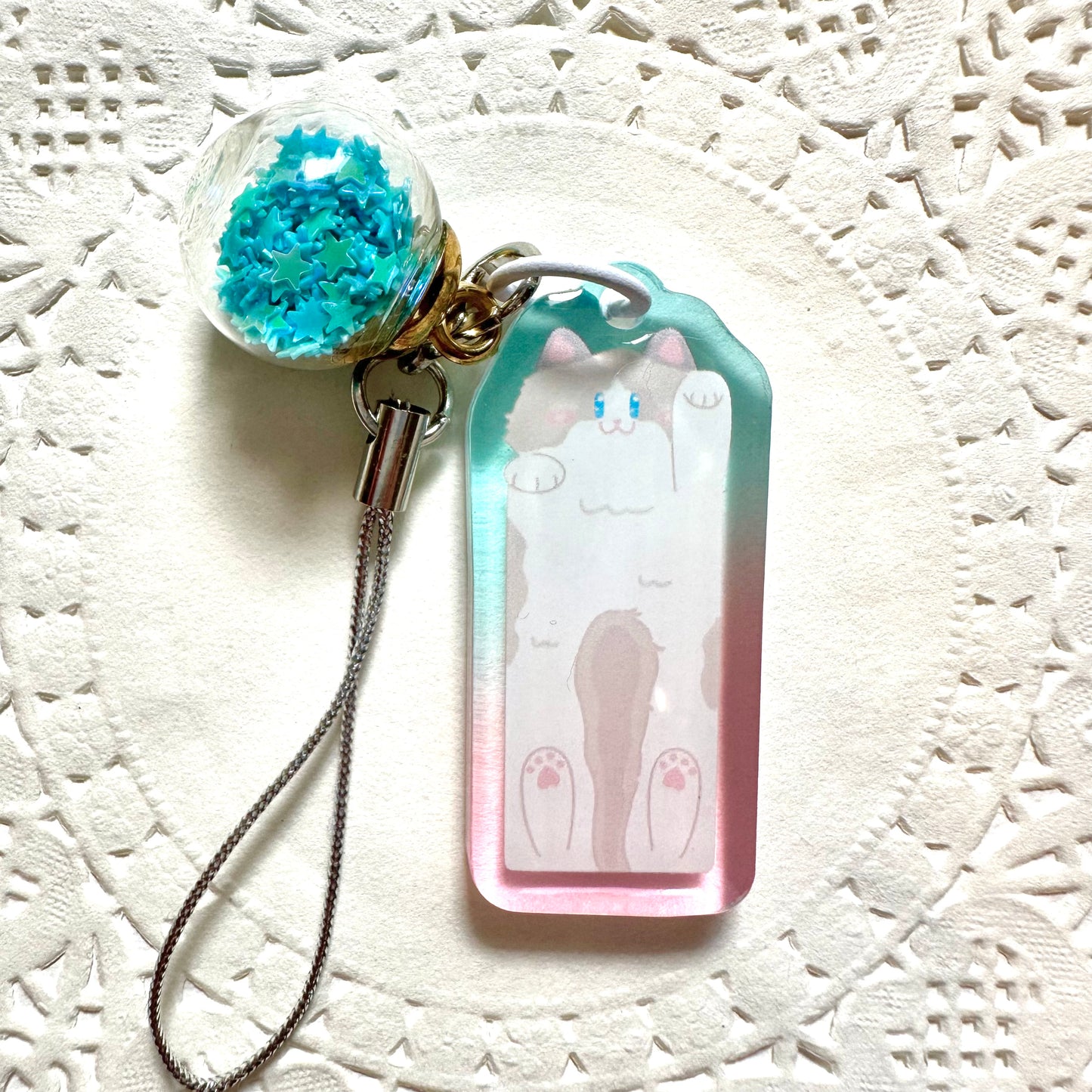 Cat-Shaped Acrylic Keychain | Cute Cat Keychain | Kawaii acrylic charm, Aesthetic accessories, Double Sided, Animal Keyring