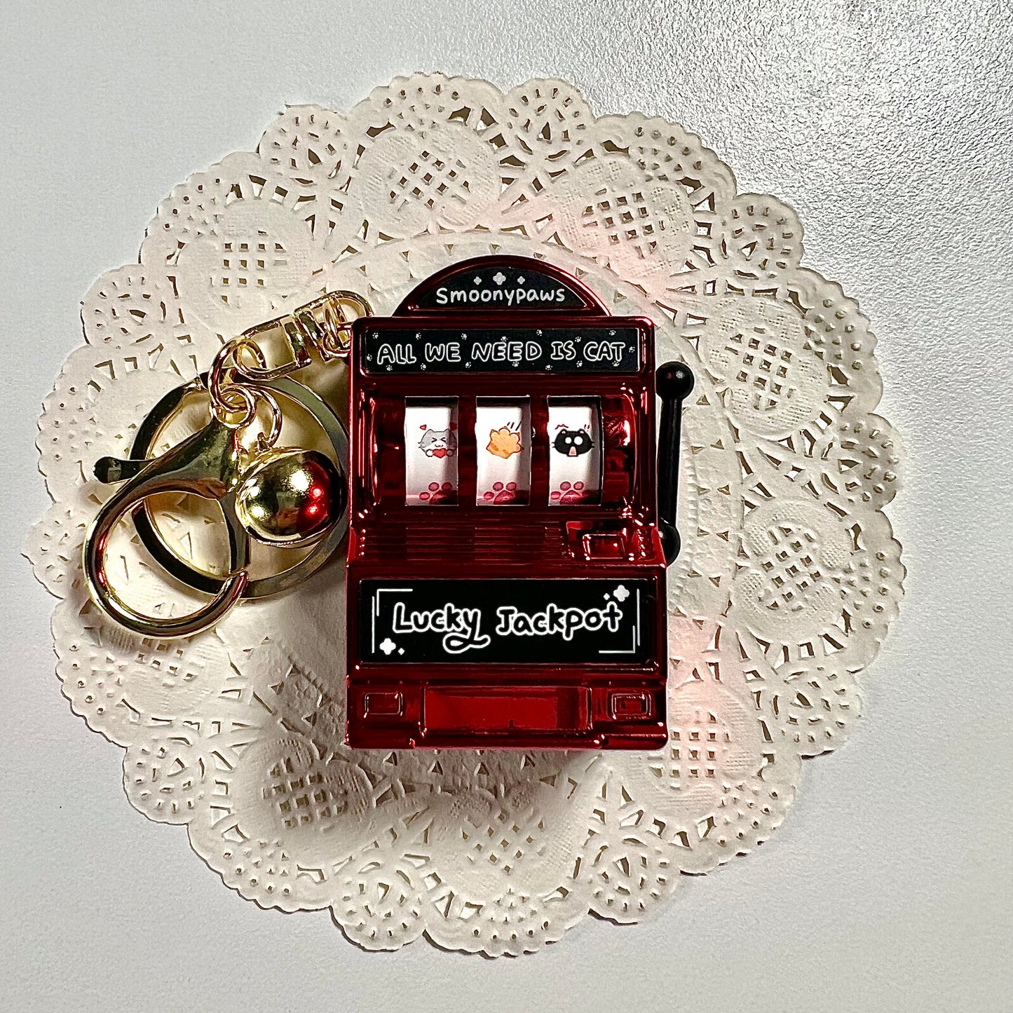 Lucky Cat Slot Machine Keychain, Mini Jackpot Spinner Charm, Cute Cat Lovers Gift, Gacha Keyring, Fun Collectible Accessory