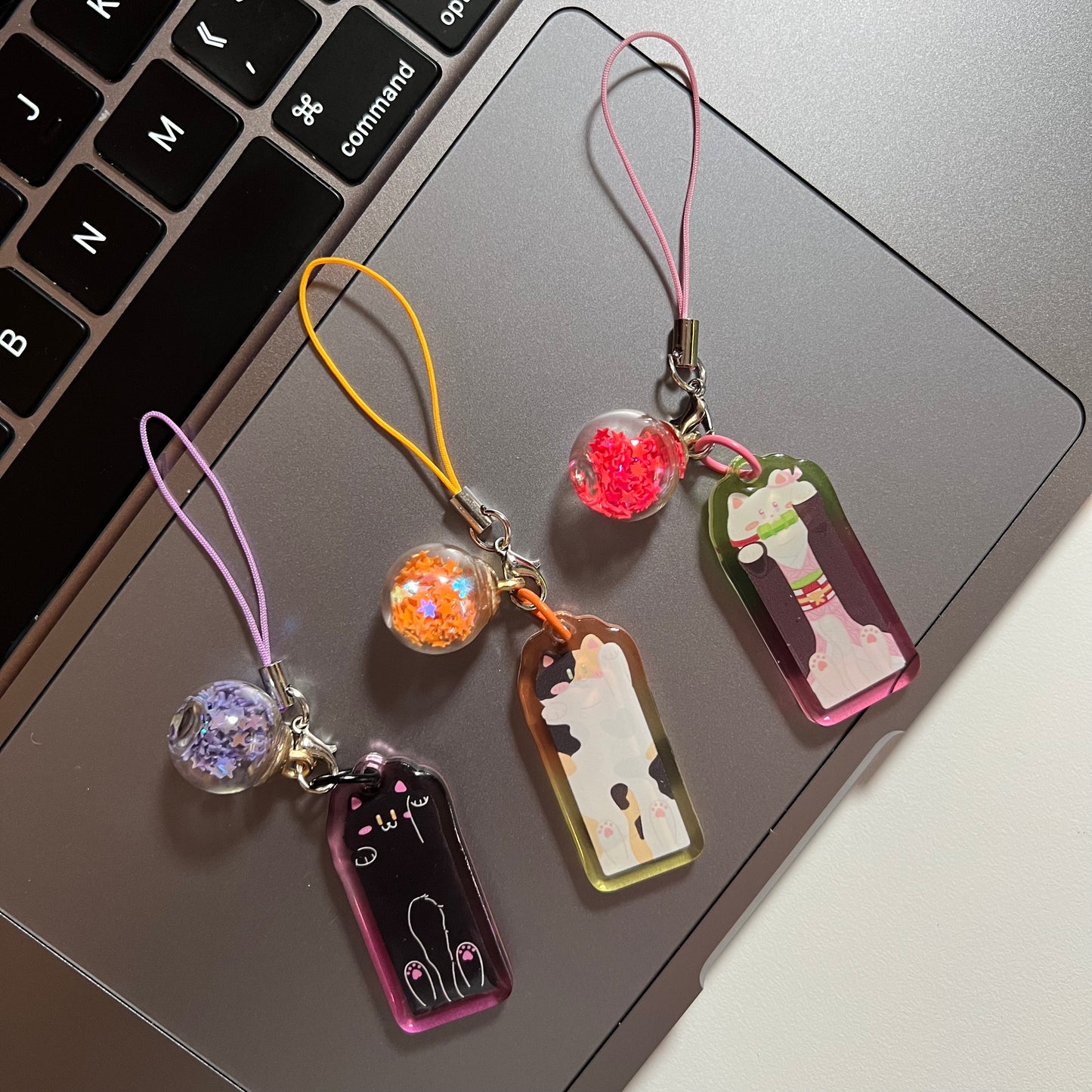 Cat-Shaped Acrylic Keychain | Cute Cat Keychain | Kawaii acrylic charm, Aesthetic accessories, Double Sided, Animal Keyring
