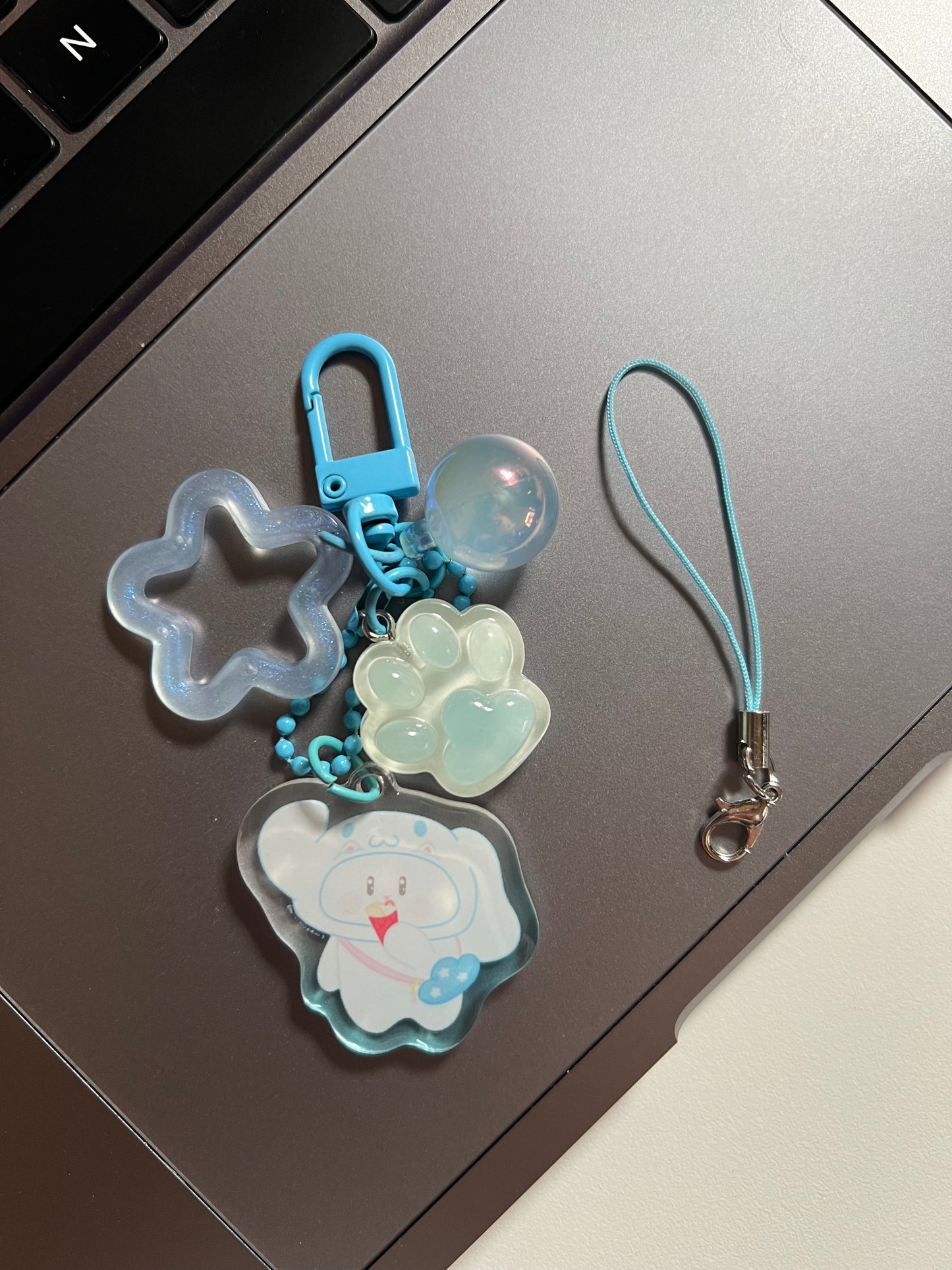 Sanrio Acrylic Keychain | Cute Cat Keychain | Kawaii acrylic charm, Aesthetic accessories, Double Sided, Animal Keyring